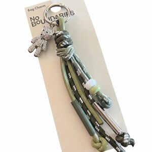 No Boundaries Green and Silver Key Holder